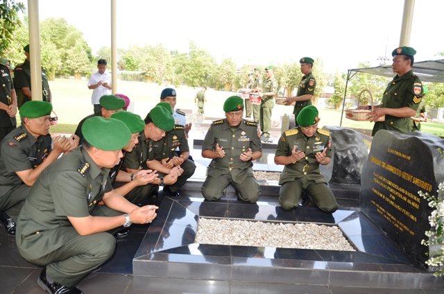 Ziarah Ke Makam Jendral Gatot Subroto